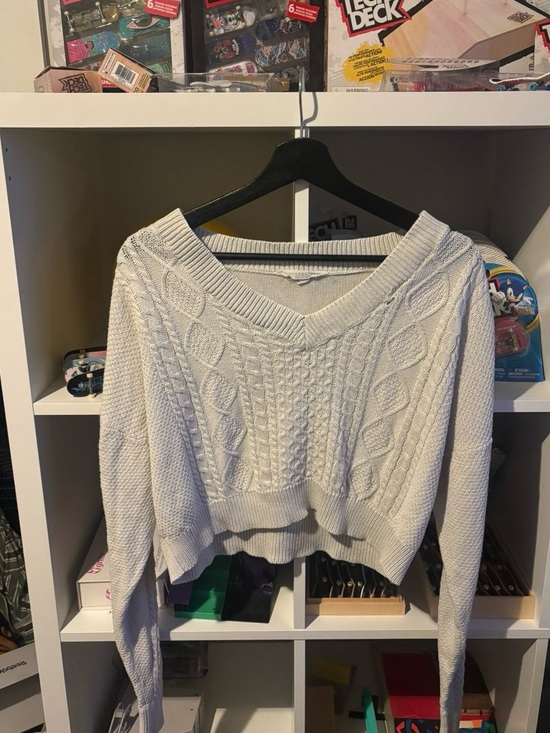 Aeropostale Sweaters - Aeropostale Cream Cable-Knit V-Neck Sweater